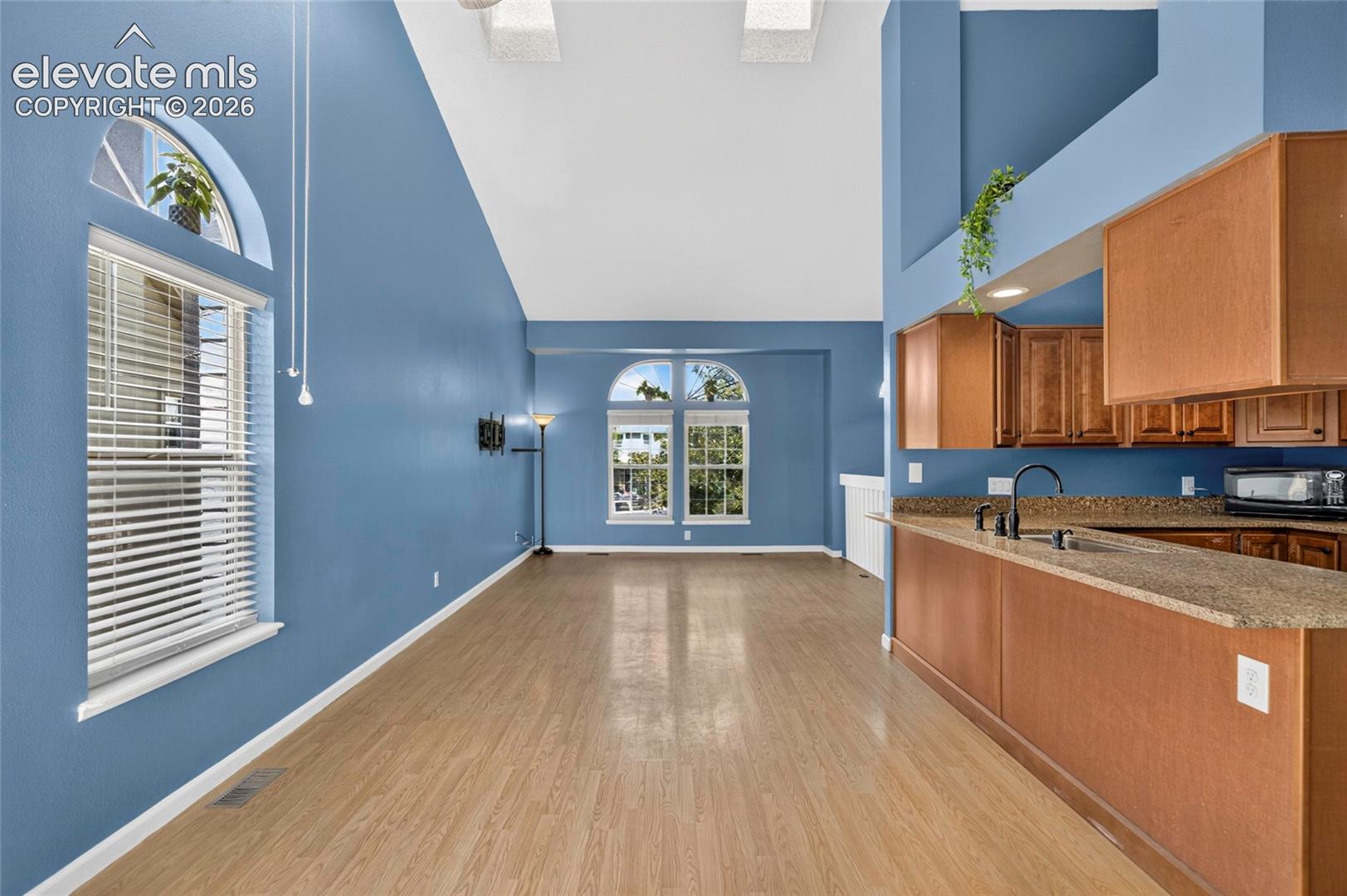 8555 Ilex Drive