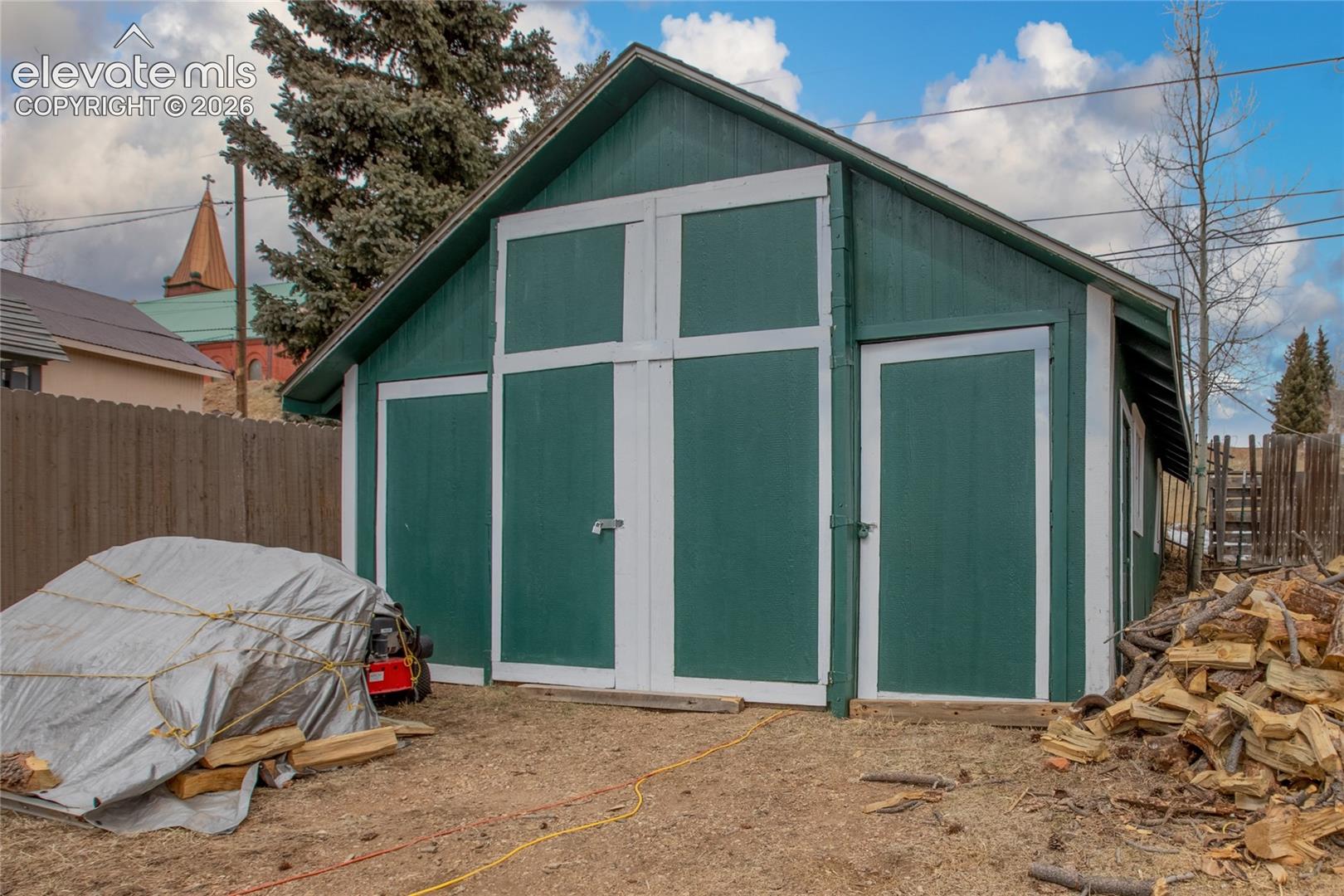 325 E Eaton Avenue