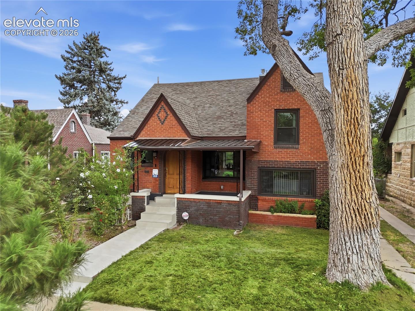 2418 N Greenwood Street