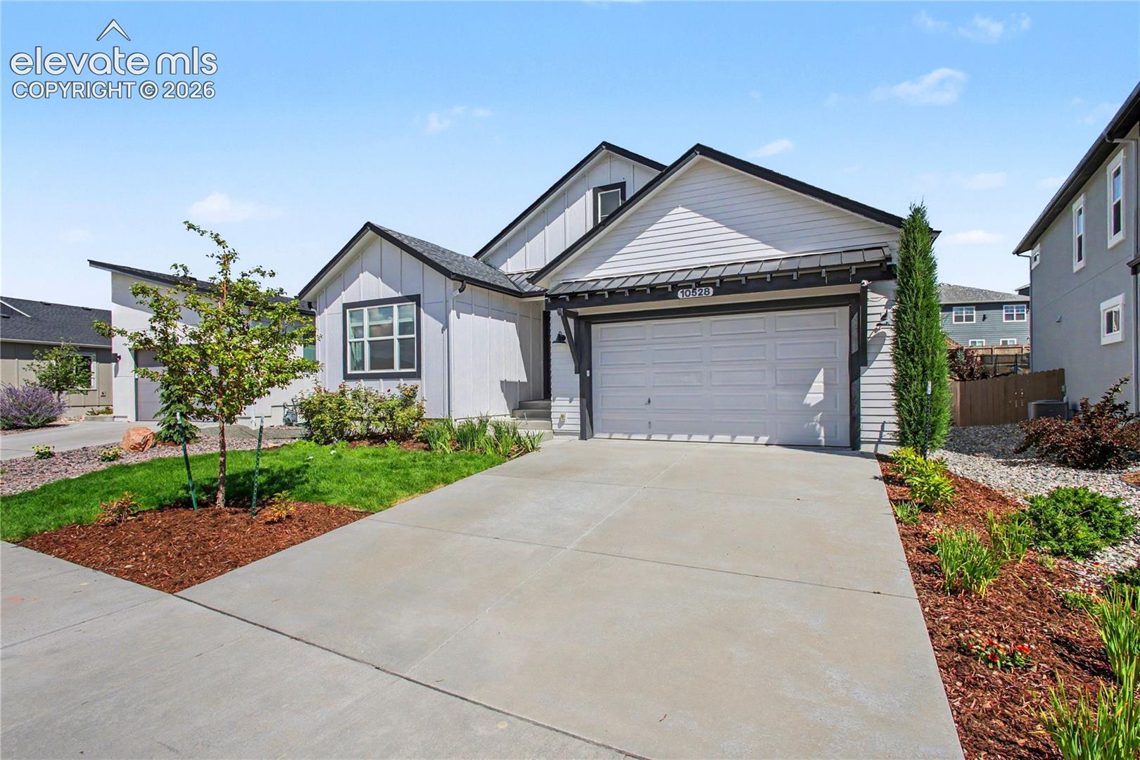 10528 Grand Lawn Circle