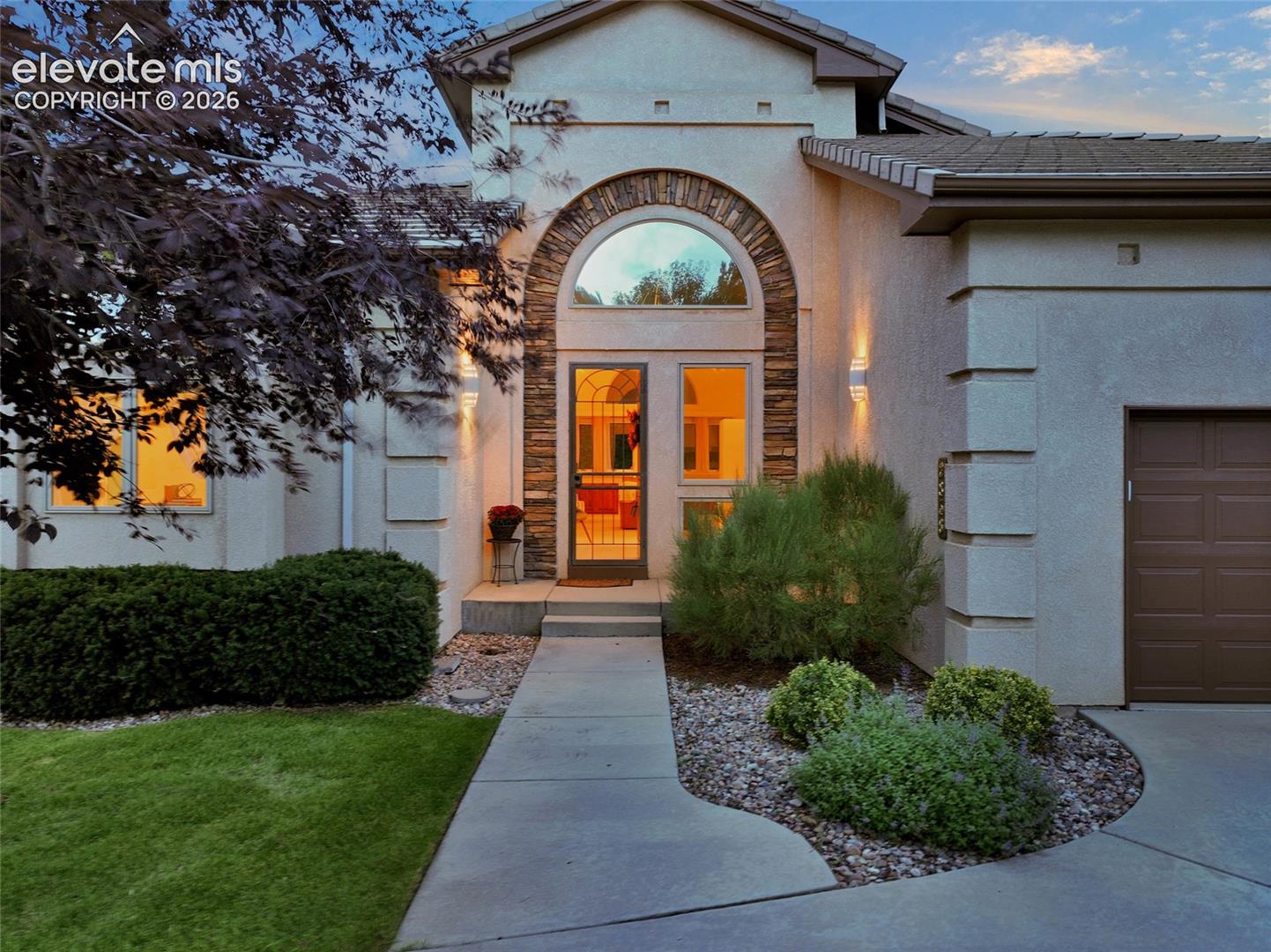 2836 Stonewall Heights