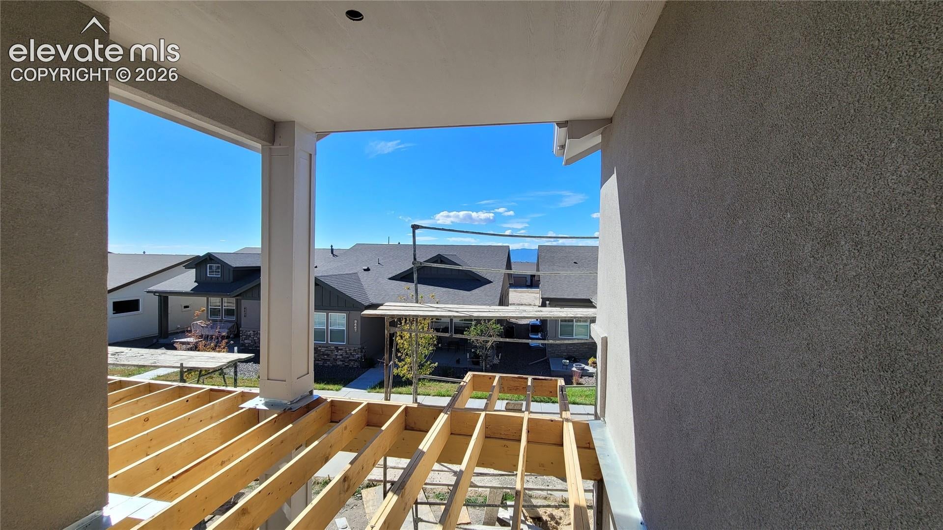 9452 Simper Heights