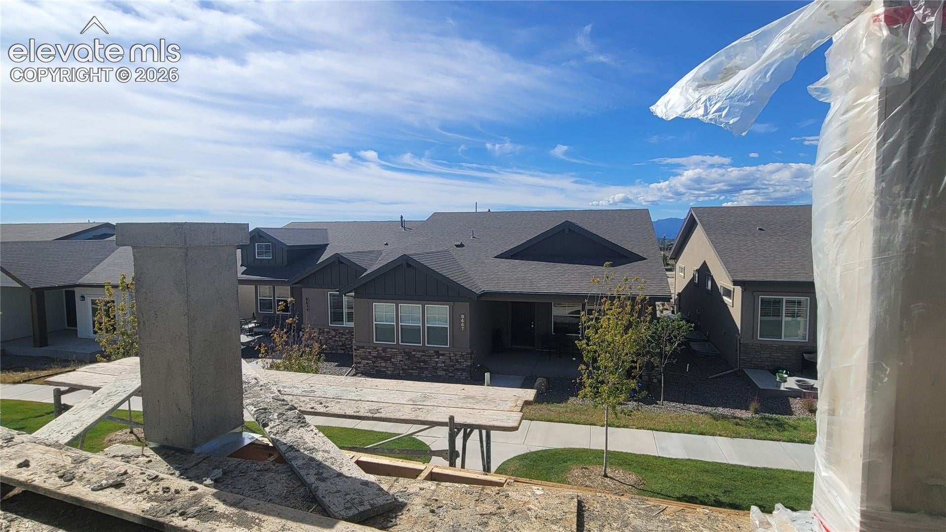 9452 Simper Heights