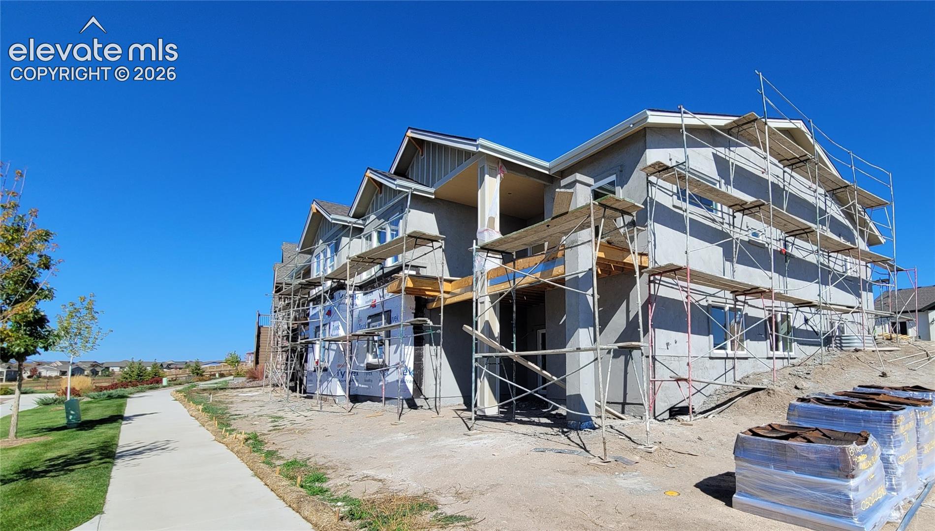 9452 Simper Heights