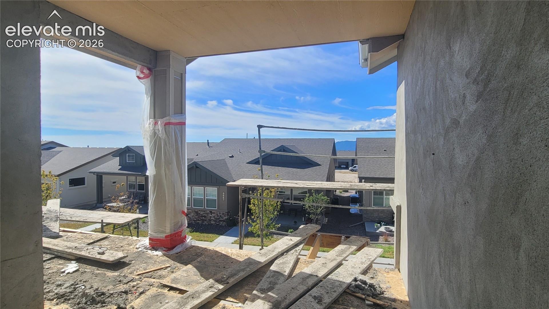 9452 Simper Heights