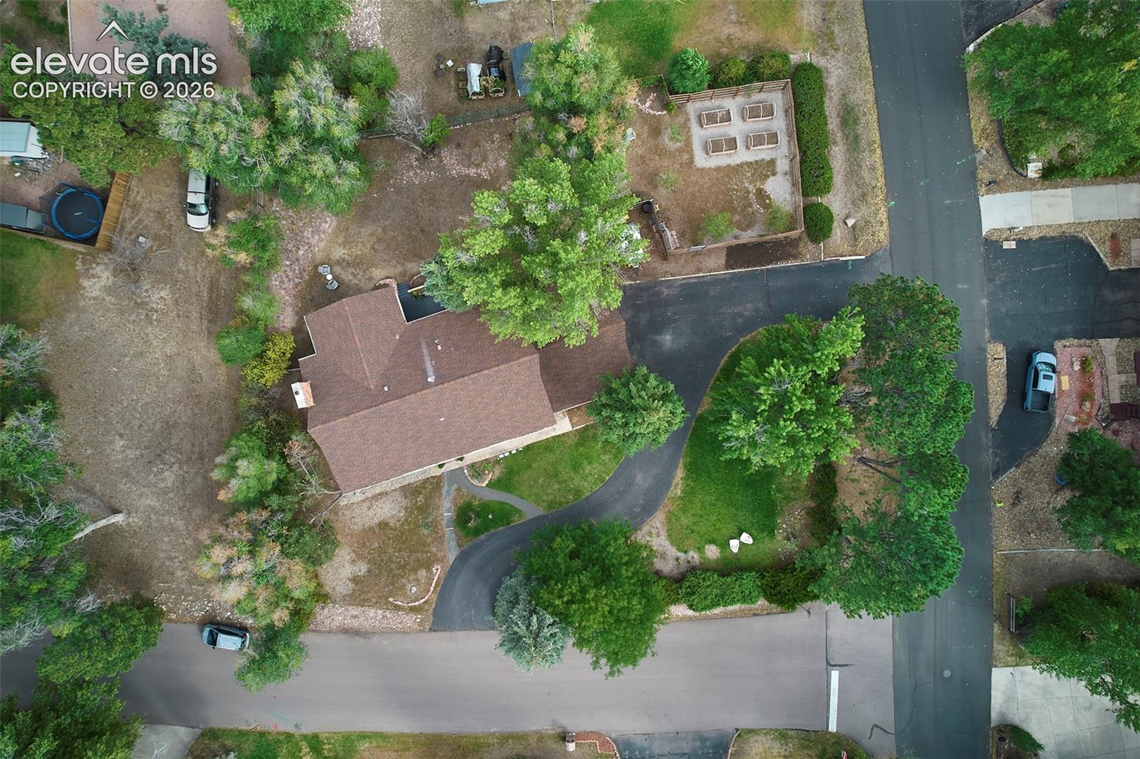6827 Rosewood Drive