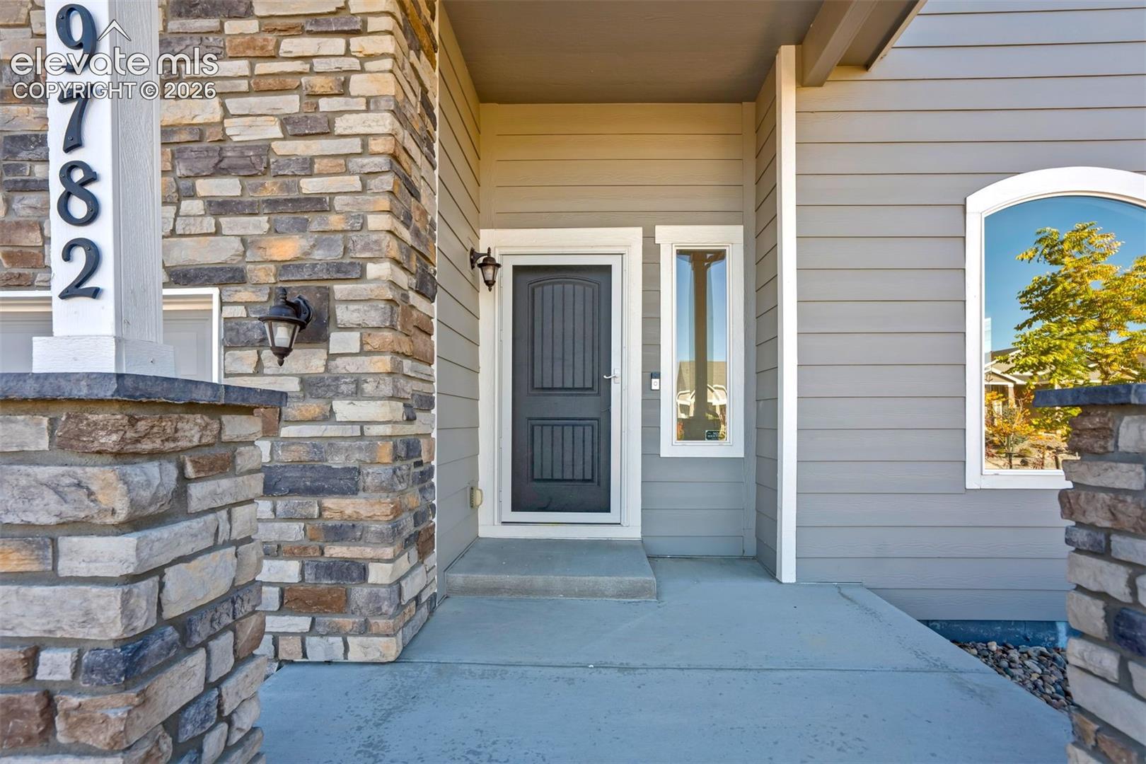 9782 Fairway Glen Drive