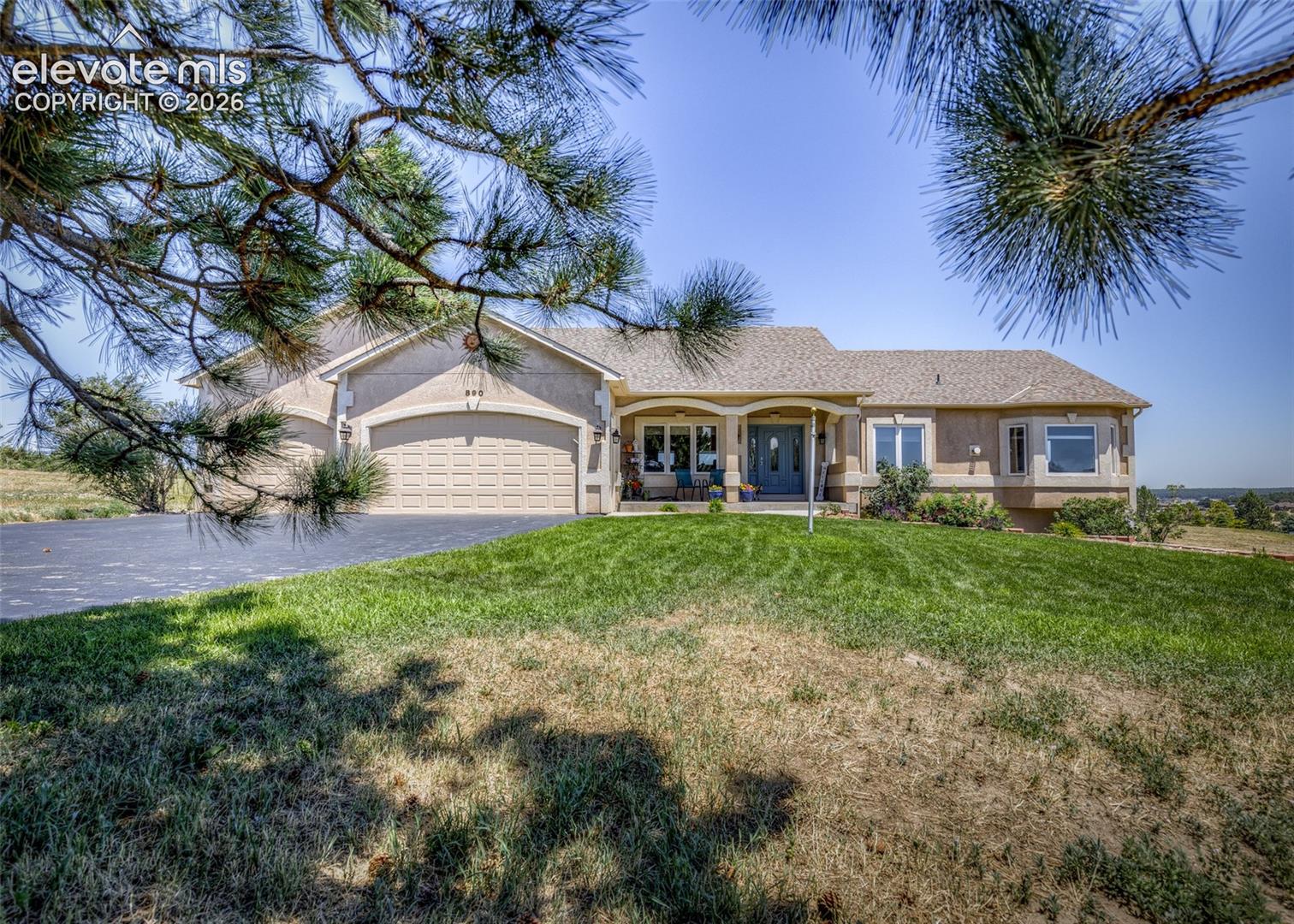 890 E Kings Deer Point