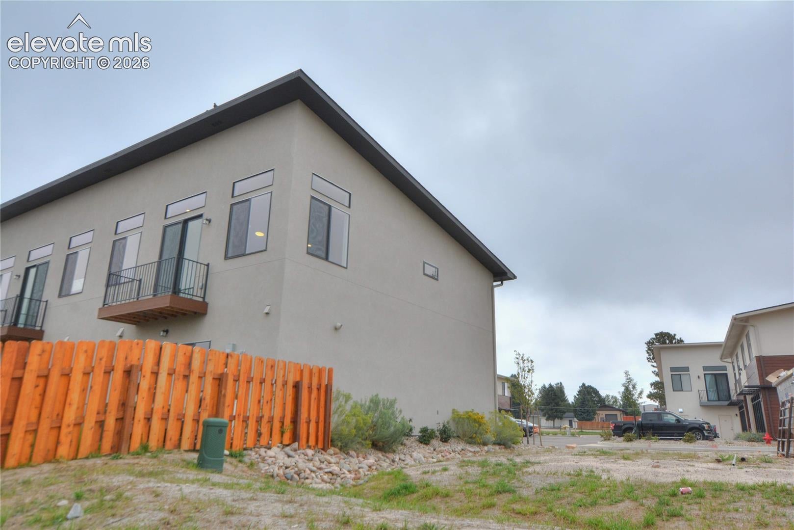 241 Front Street 101