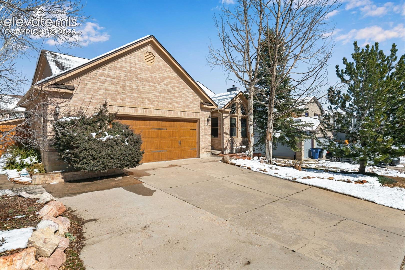 670 Fernglen Court