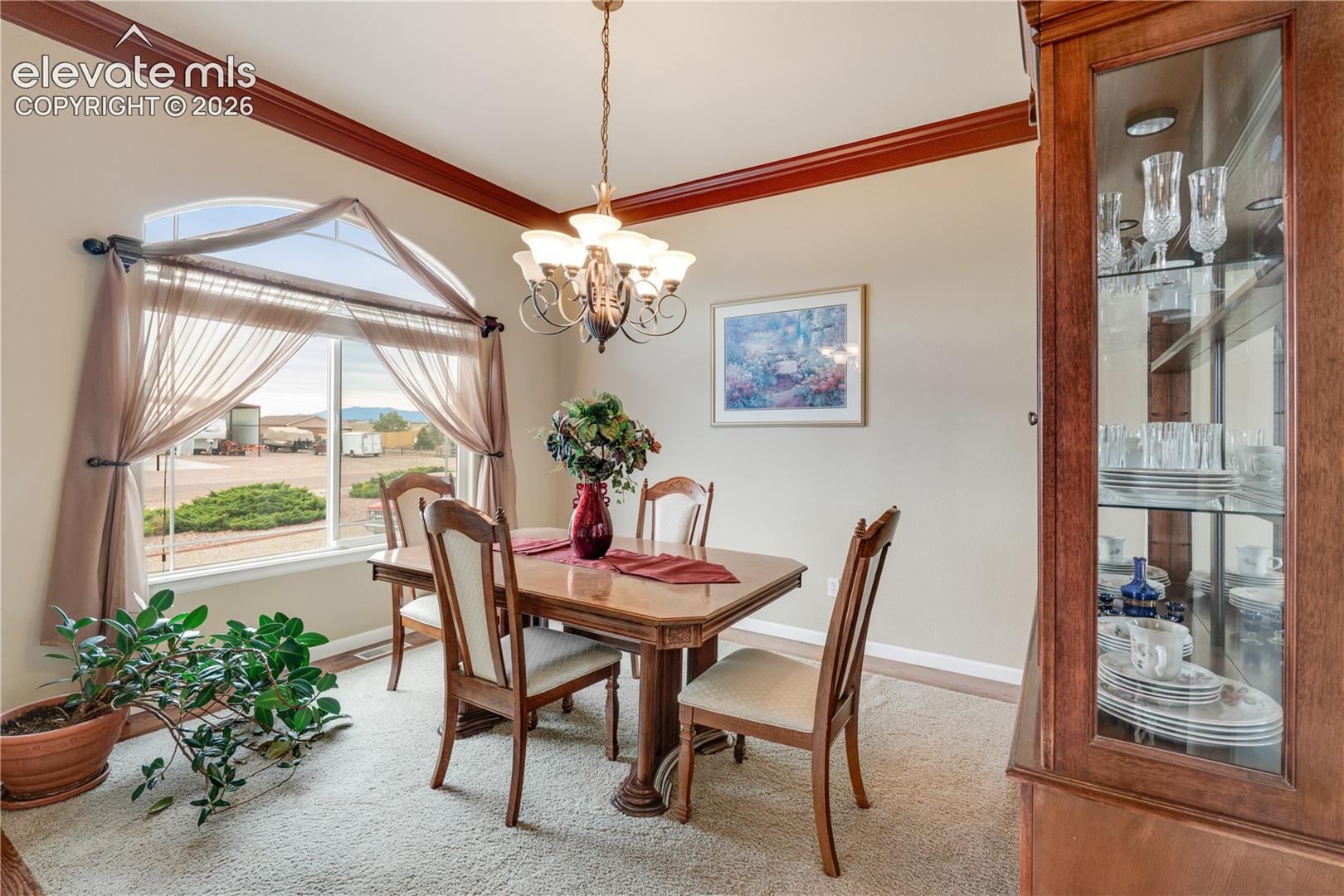 777 E Woodleaf Drive