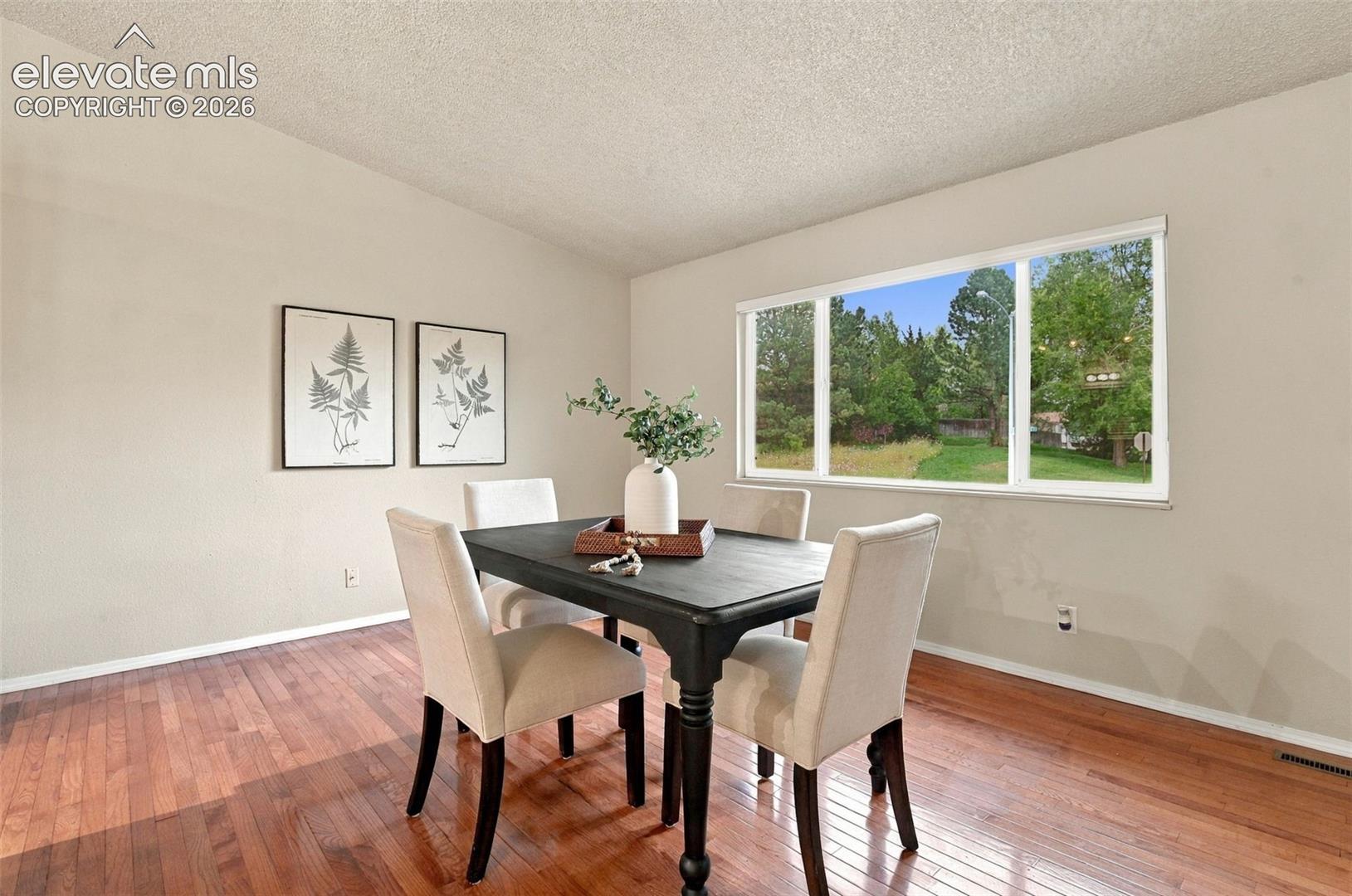 2711 Northridge Drive