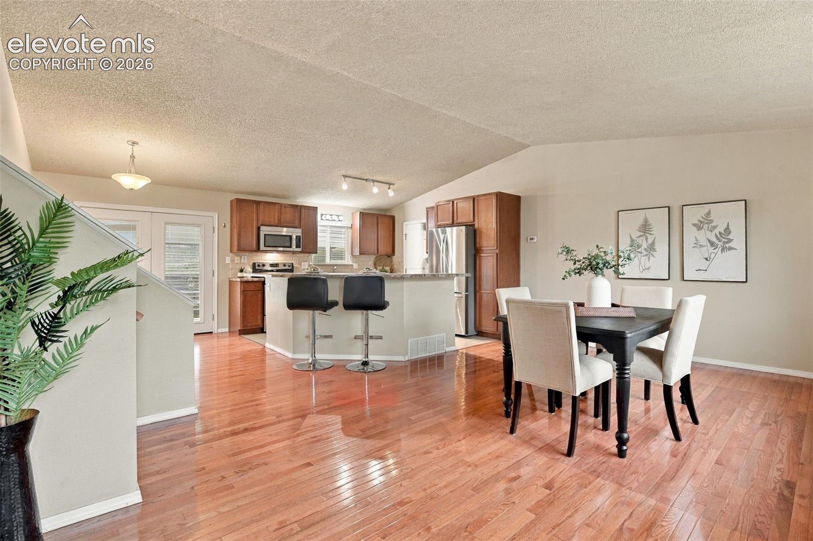 2711 Northridge Drive