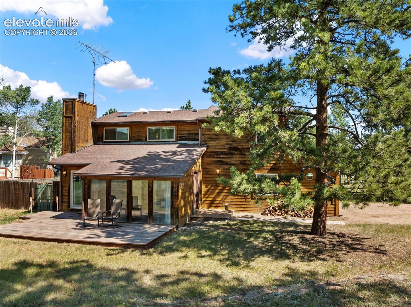 1400 Blackfoot Trail