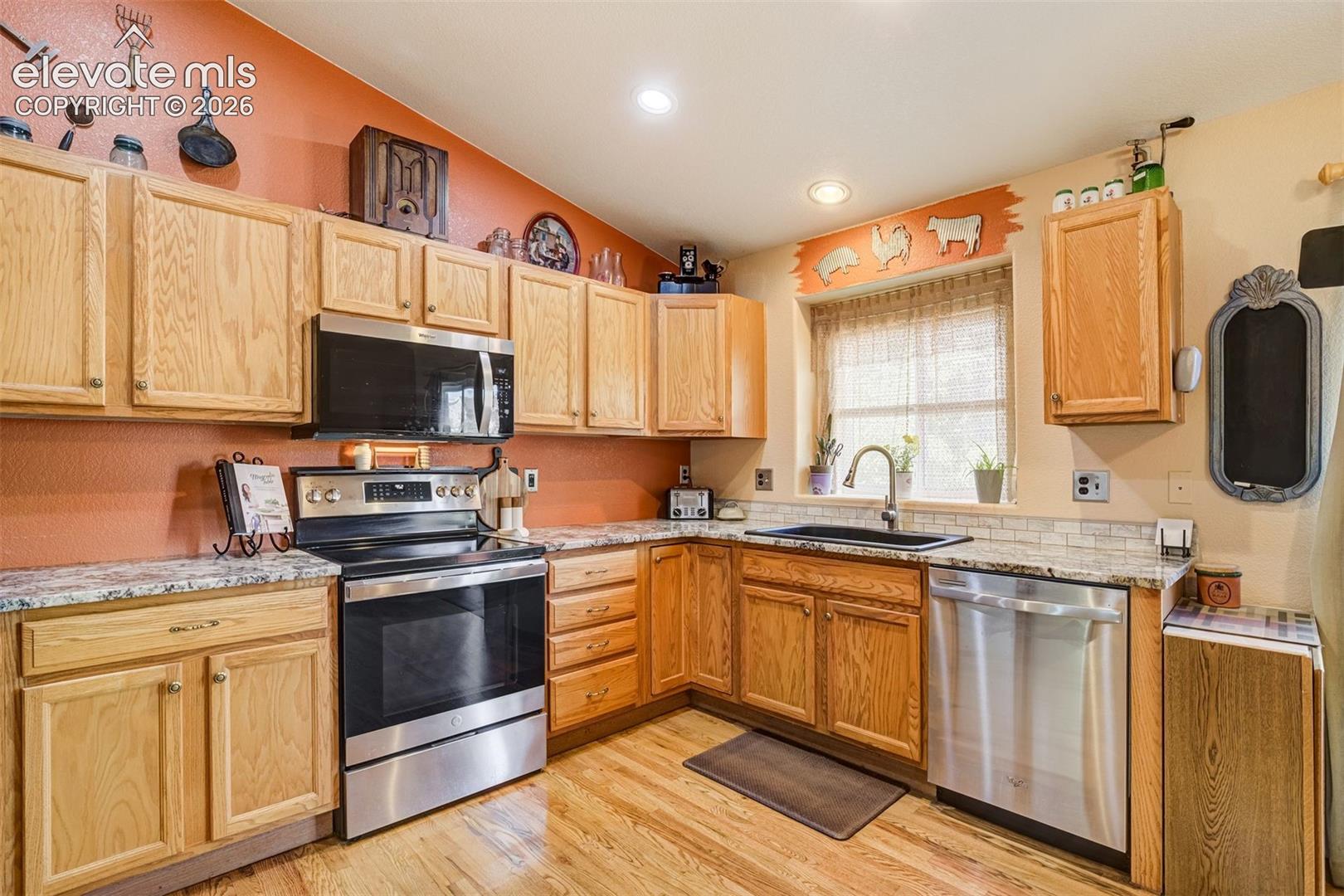 5844 Pioneer Mesa Drive
