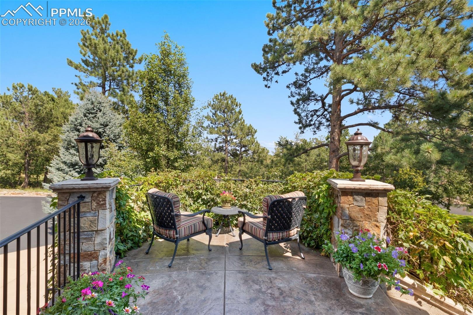 1830 Brantfeather Grove
