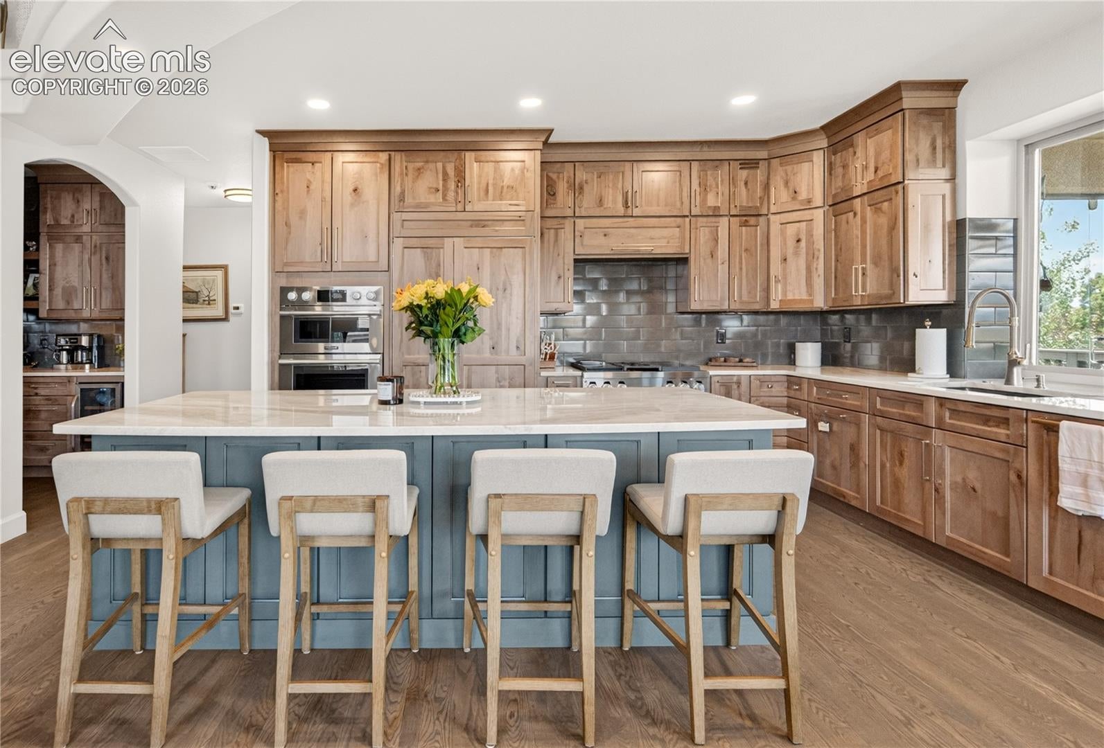 2313 Rainbows End Point