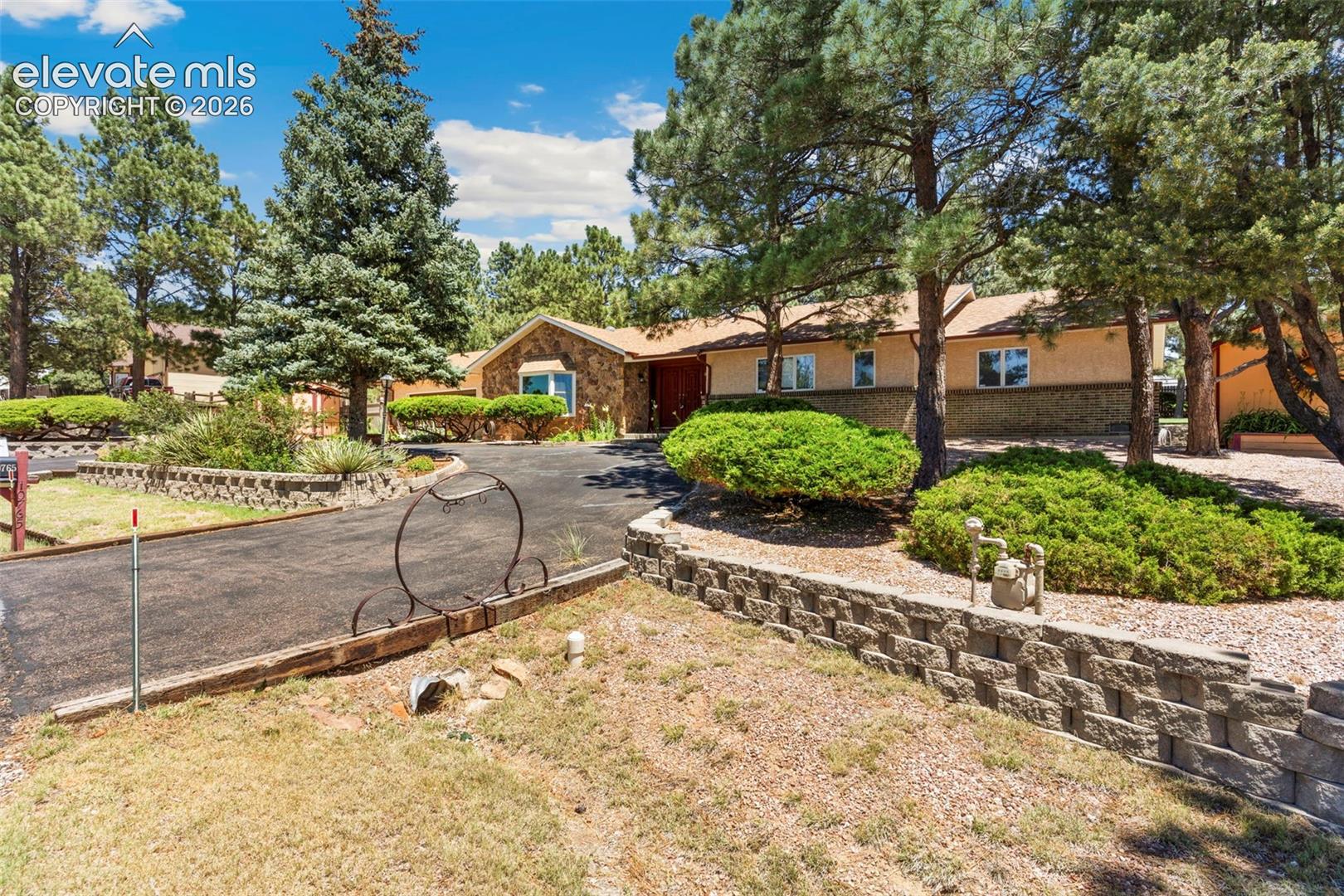 10765 Falling Star Road