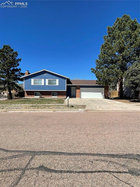 Photo of 6510 TURRET Drive, Colorado Springs, CO 80918 (MLS # 8030385)