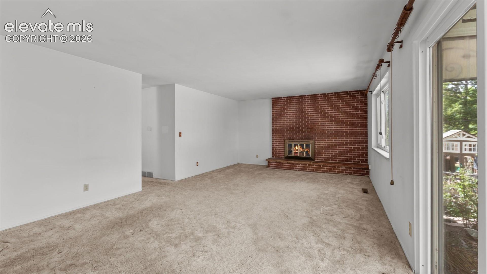 2204 Warwick Lane