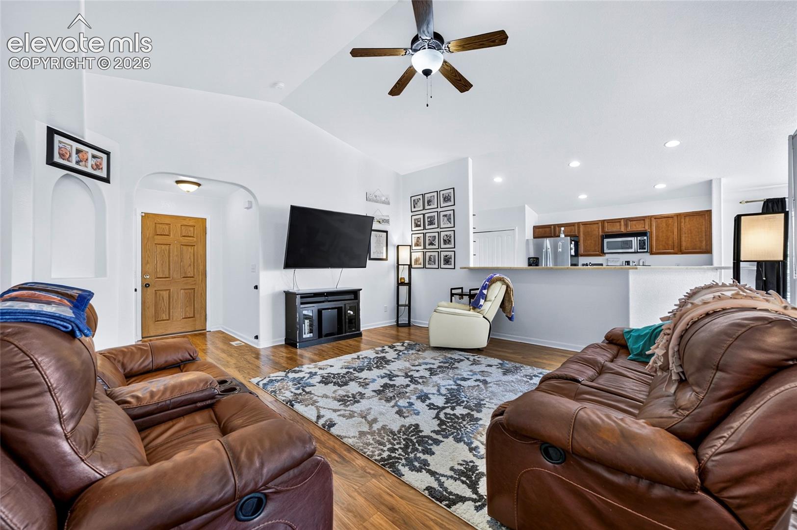 358 W Golden Eagle Way