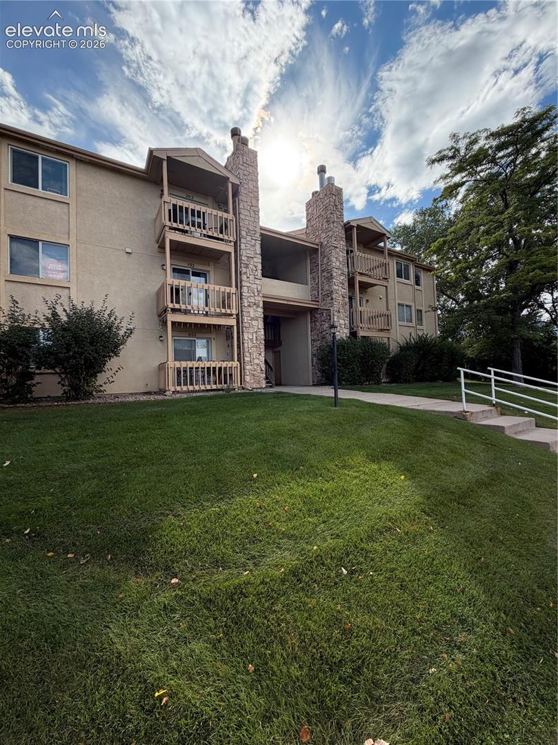 814 Tenderfoot Hill Road 202