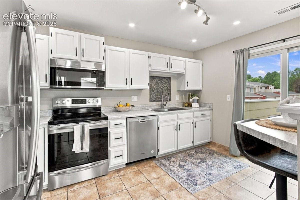 496 W Rockrimmon Boulevard F