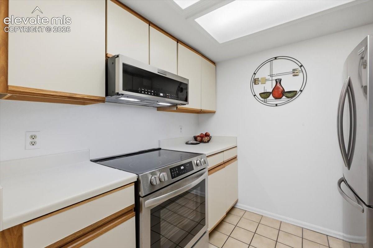 846 Tenderfoot Hill Road 202