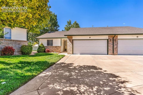 Photo of 1800 Kingsroyal Boulevard #P, Pueblo, CO 81005 (MLS # 6832445)