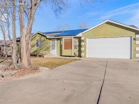 Photo of 734 S Legend Lane, Pueblo, CO 81007 (MLS # 3663174)