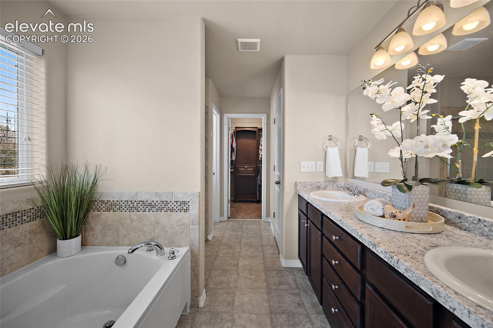 3564 Saguaro Circle
