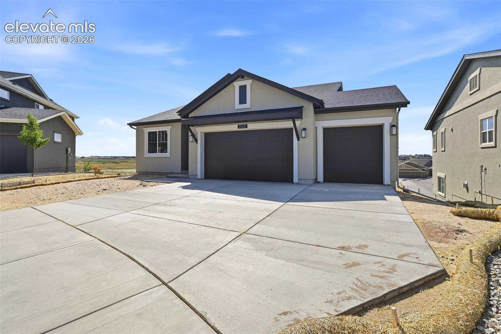 8505 Country Creek Trail