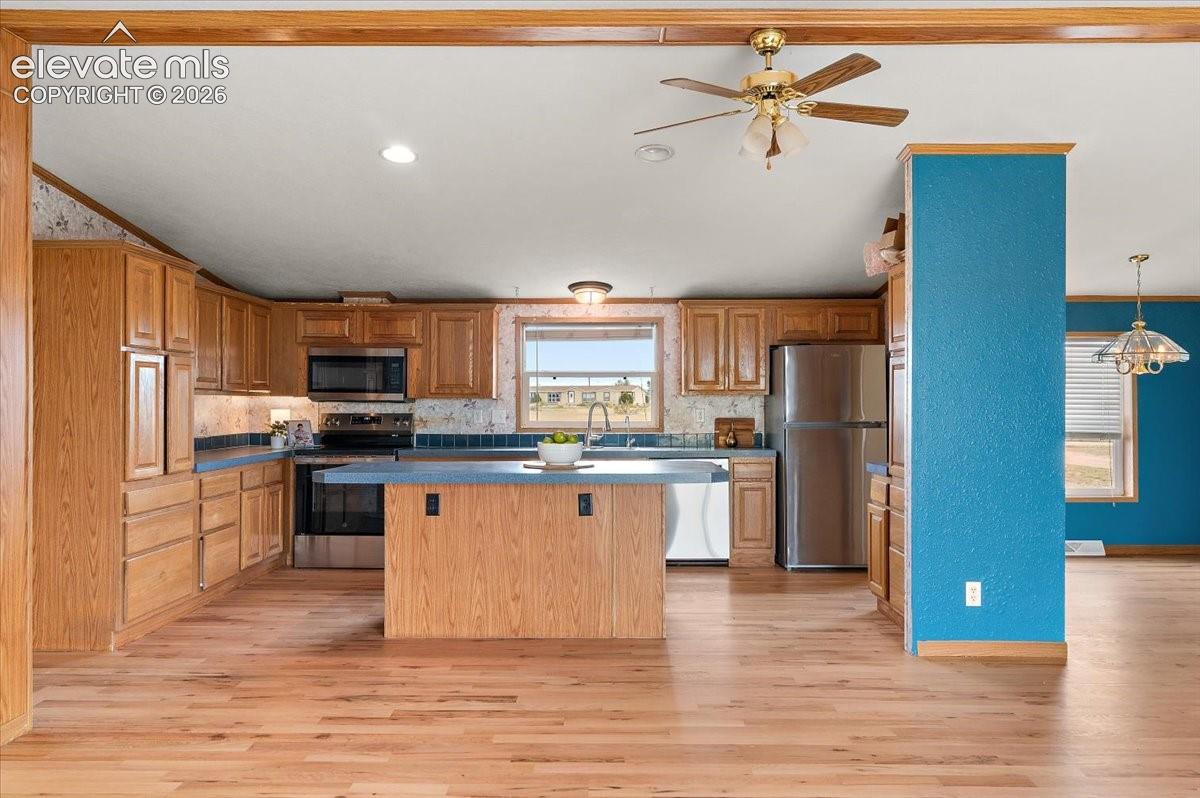 9735 Avenida Alegre Point
