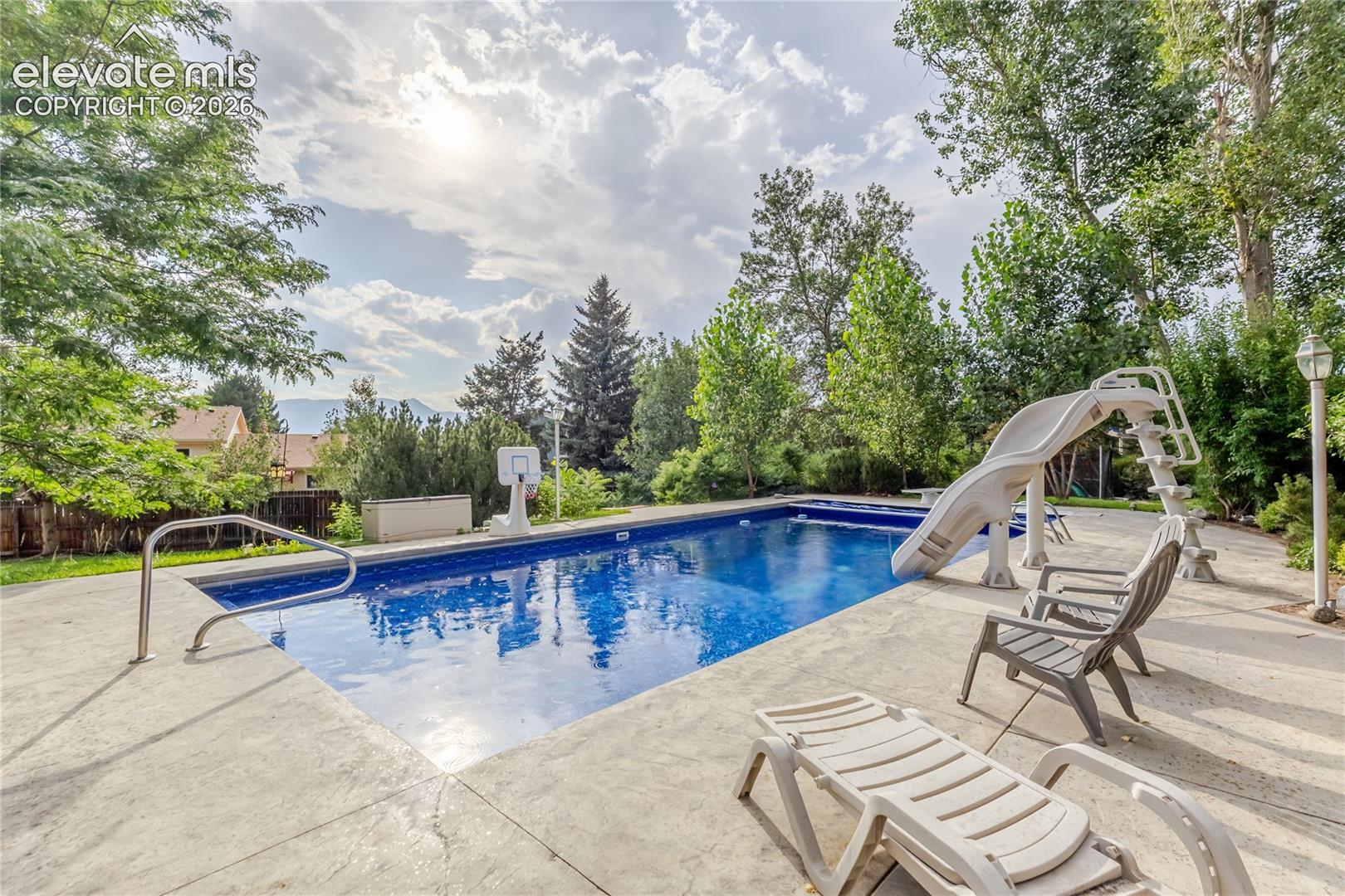 8720 Anglewood Court