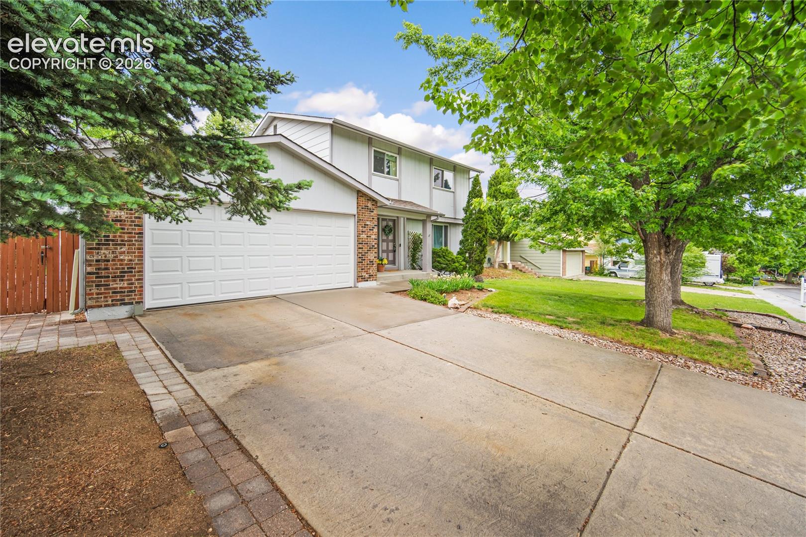 2998 Westcliff Circle