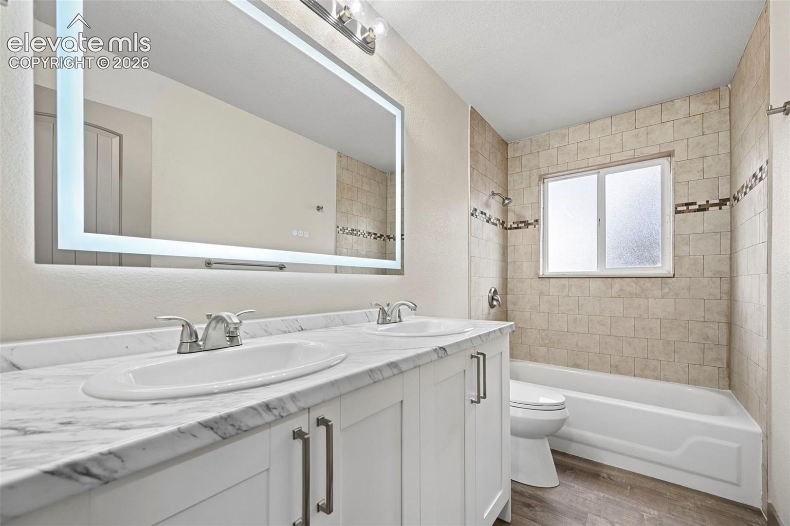 5015 Bonita Way
