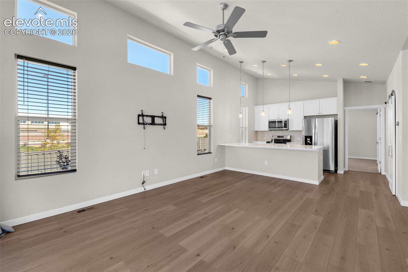 6872 Lily Mountain Lane