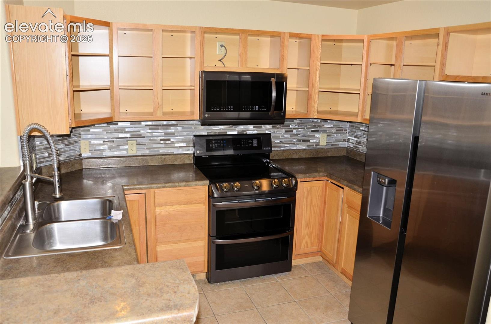 5445 Prominence Point 5
