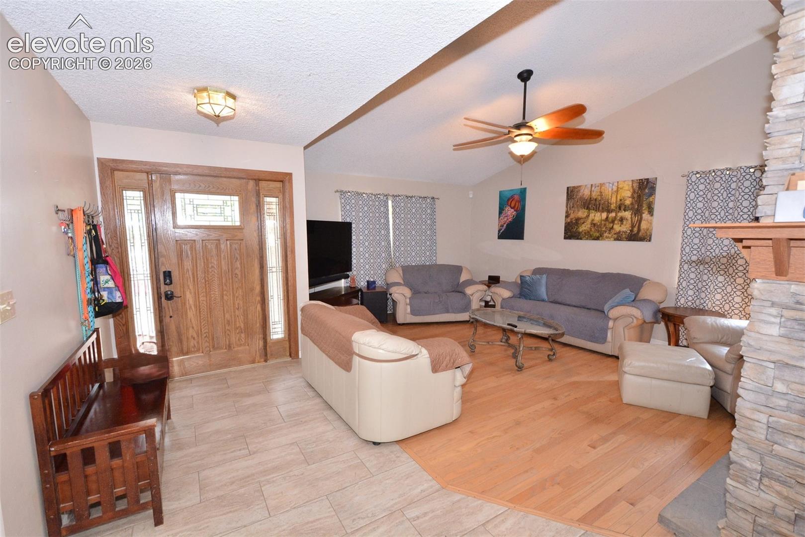 647 Red Cliff Road