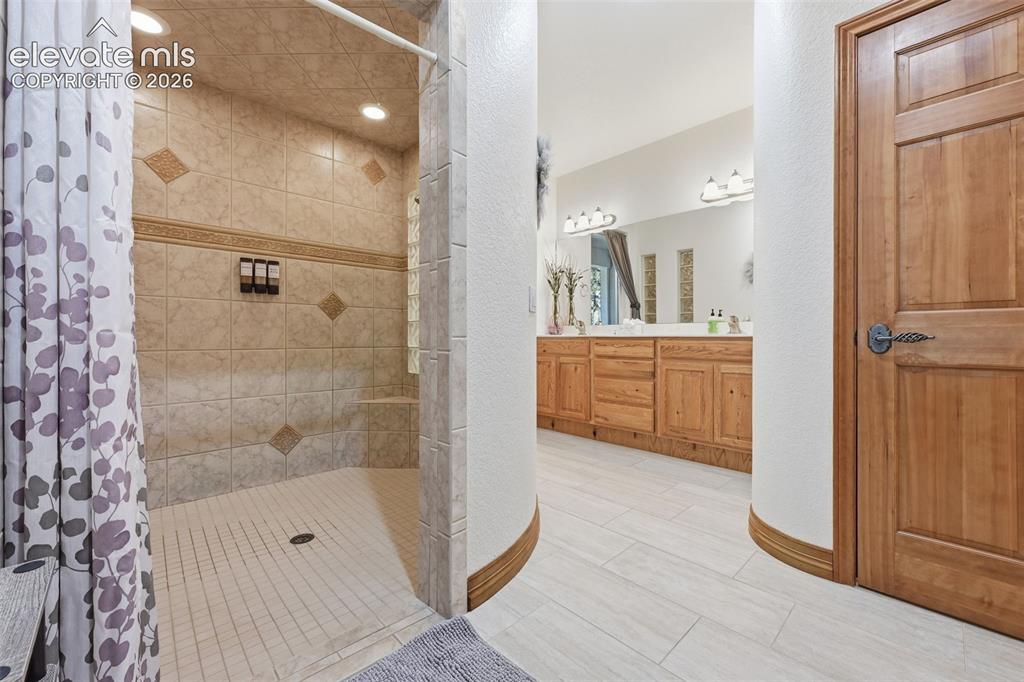 4415 Hidden Rock Rd, Colorado Springs, CO, 80908, USA, 6 Bedrooms Bedrooms, ,5 BathroomsBathrooms,Residential,Active,4415 Hidden Rock Rd,4524737
