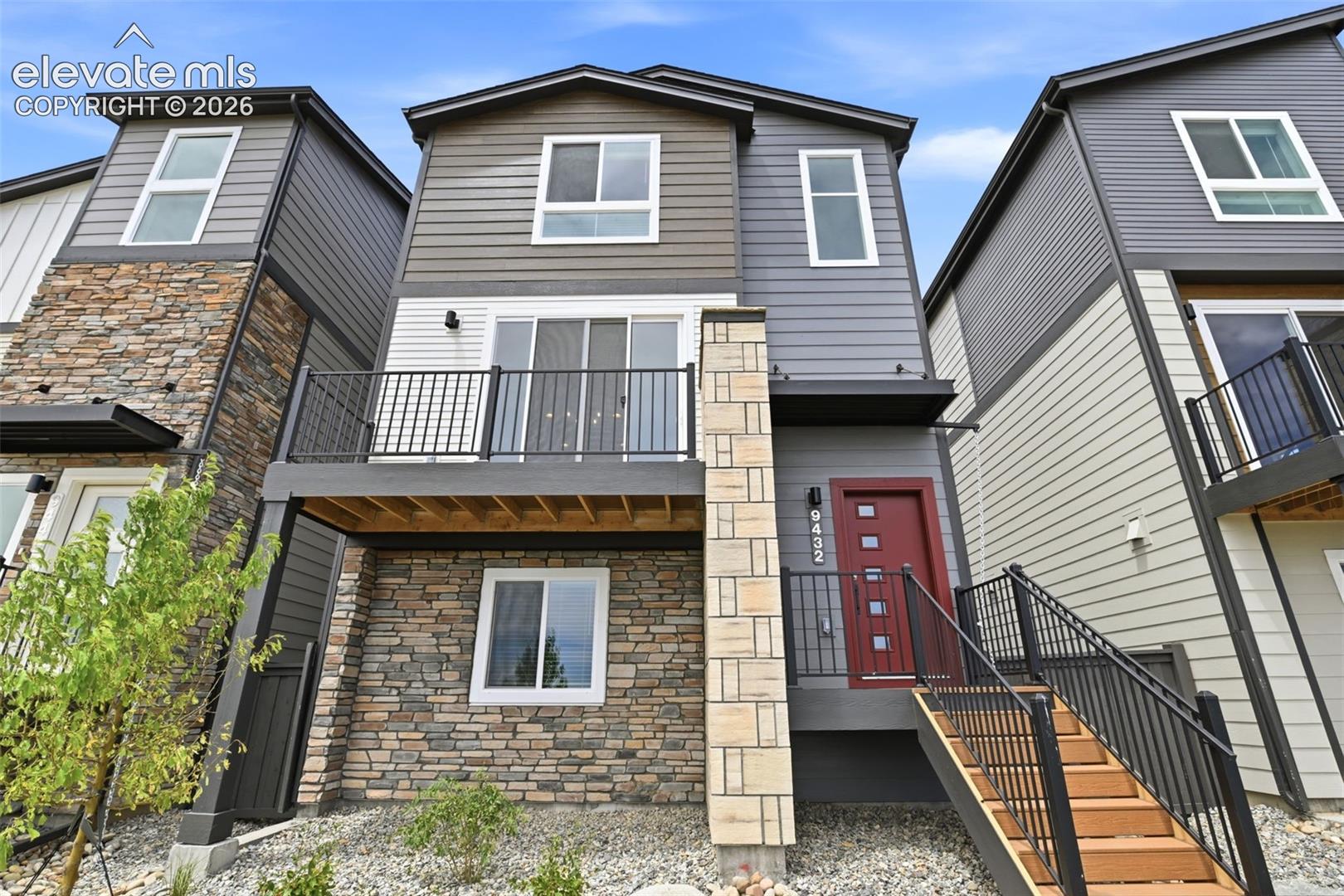 9432 Traveler Terrace