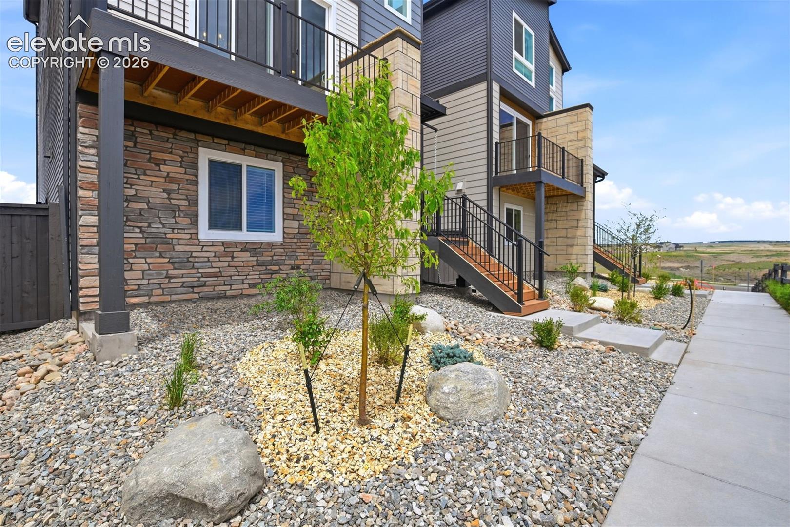 9432 Traveler Terrace