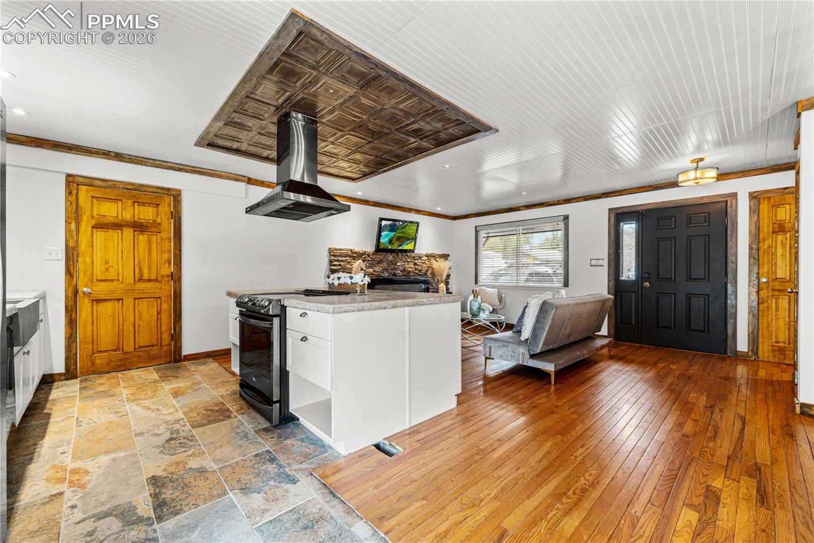 11 Macnaughton Road