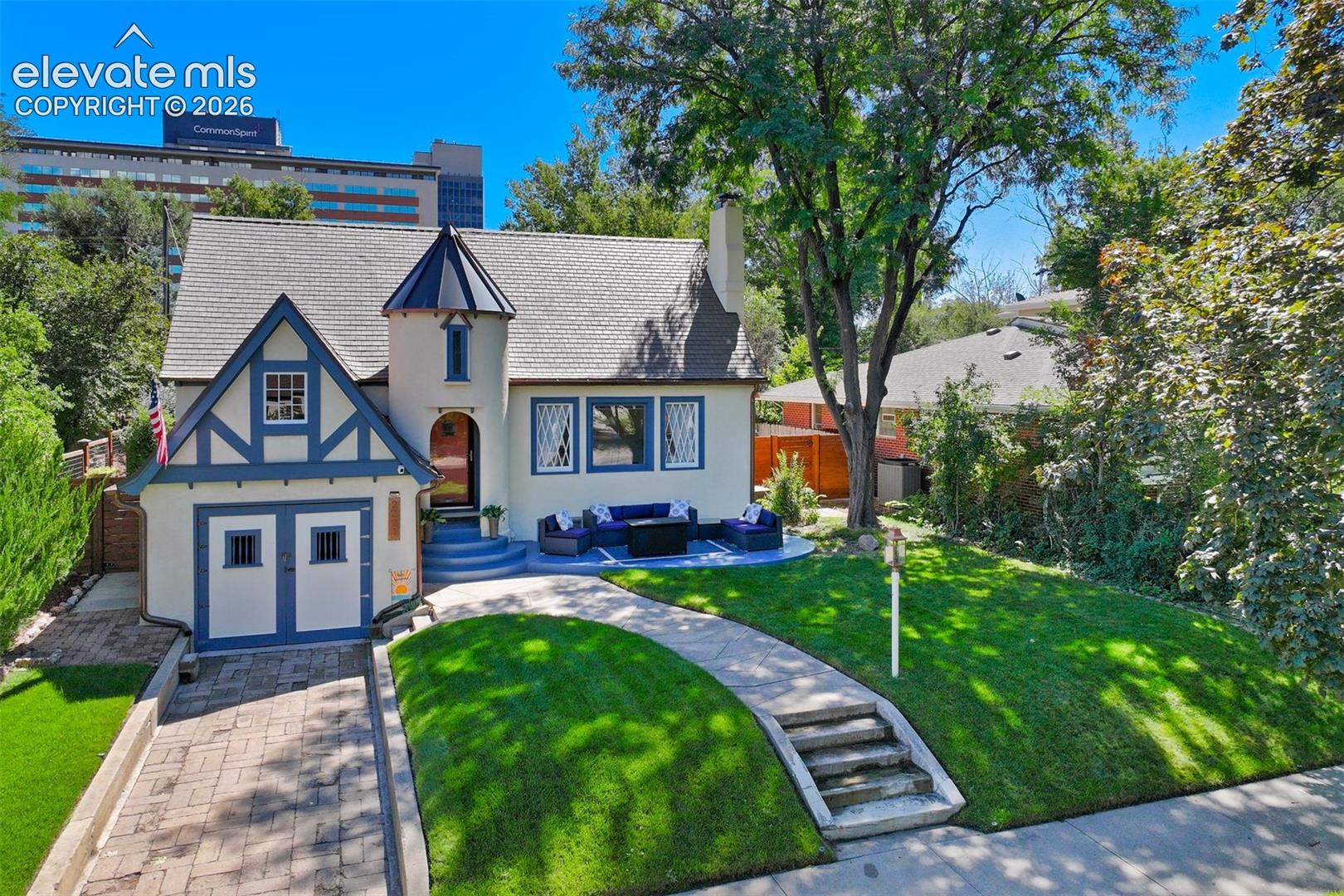2221 Wood Avenue