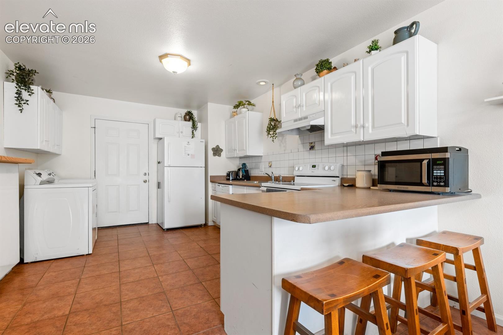 219-221 W Harmony Drive