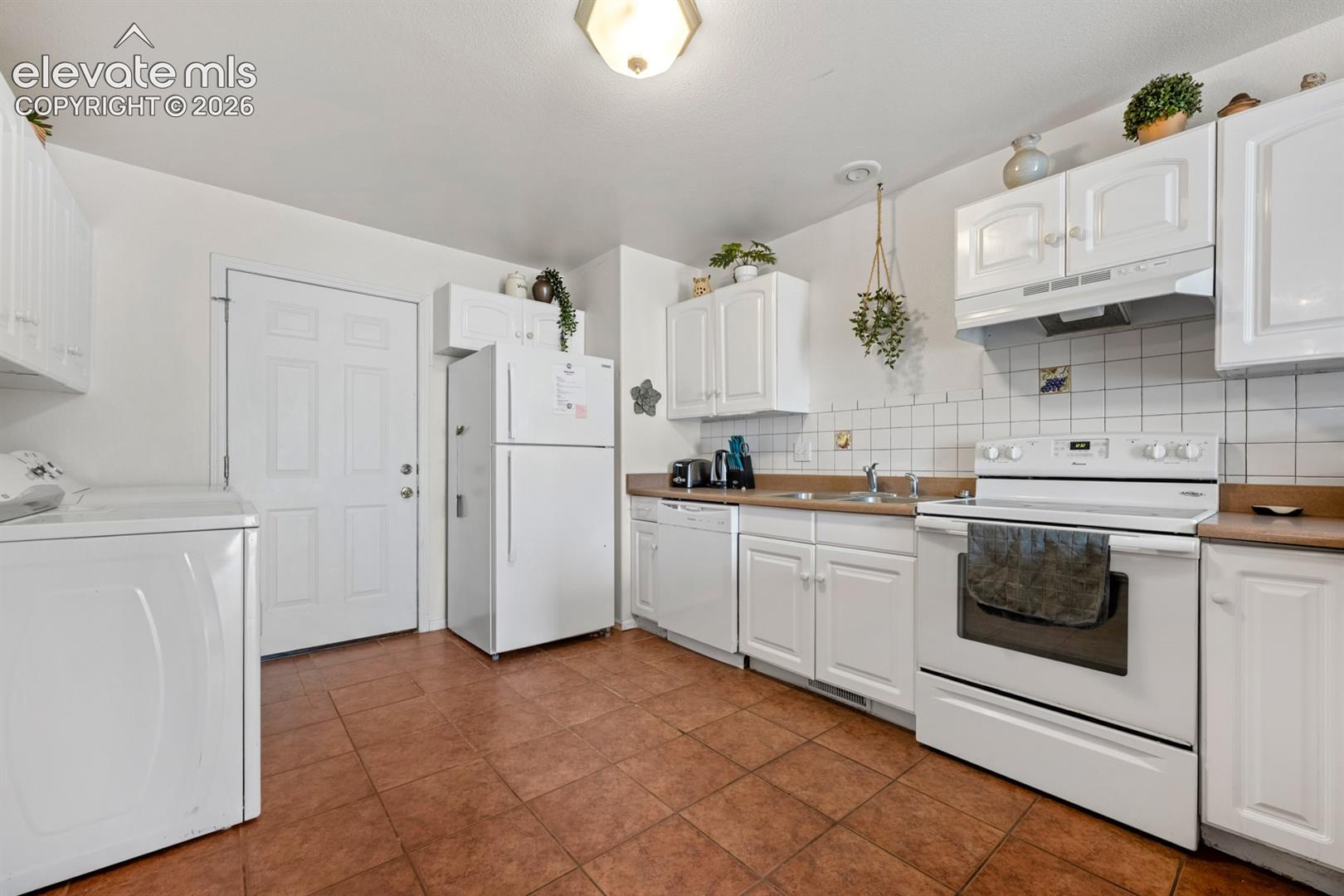219-221 W Harmony Drive