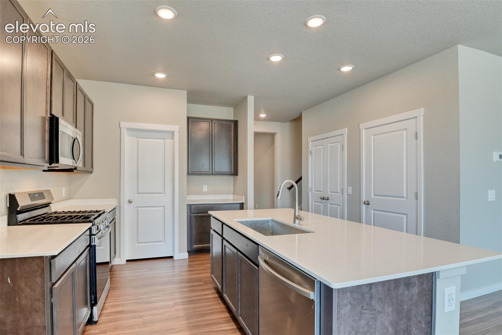 6543 Kit Fox Court