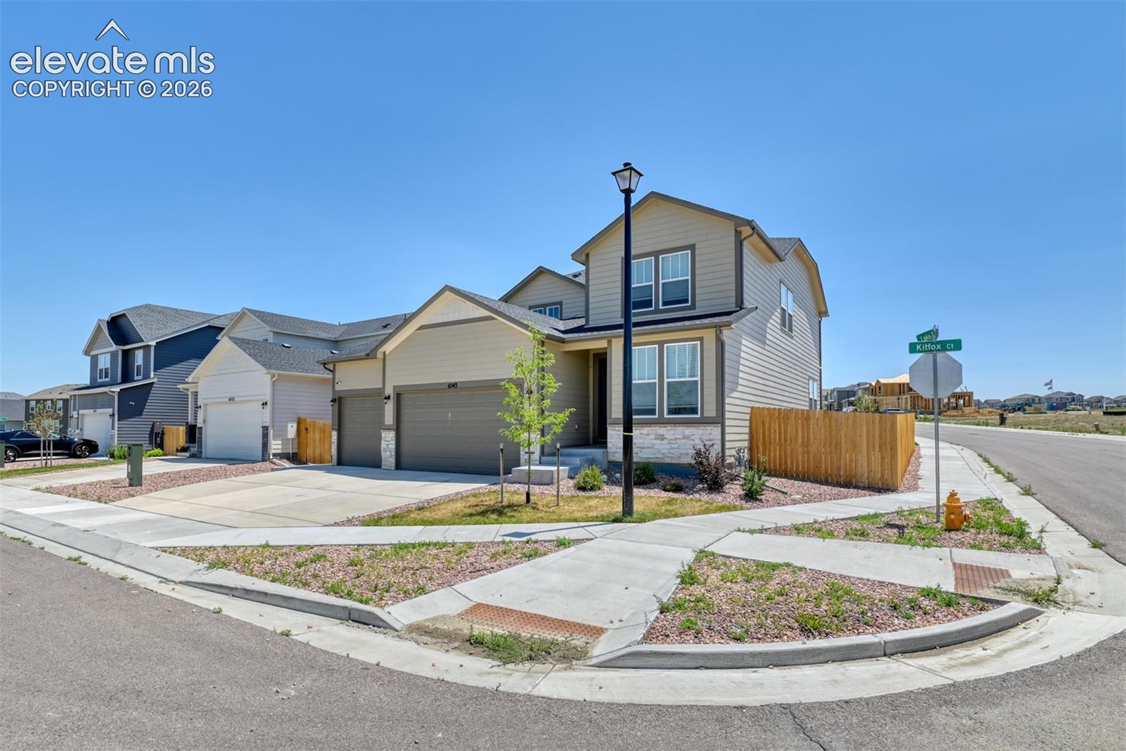 6543 Kit Fox Court