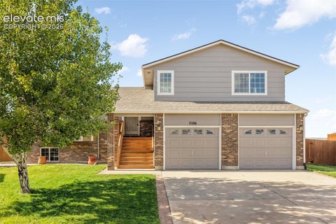 Photo of 7106 Lone Eagle Lane, Colorado Springs, CO 80925 (MLS # 2562653)