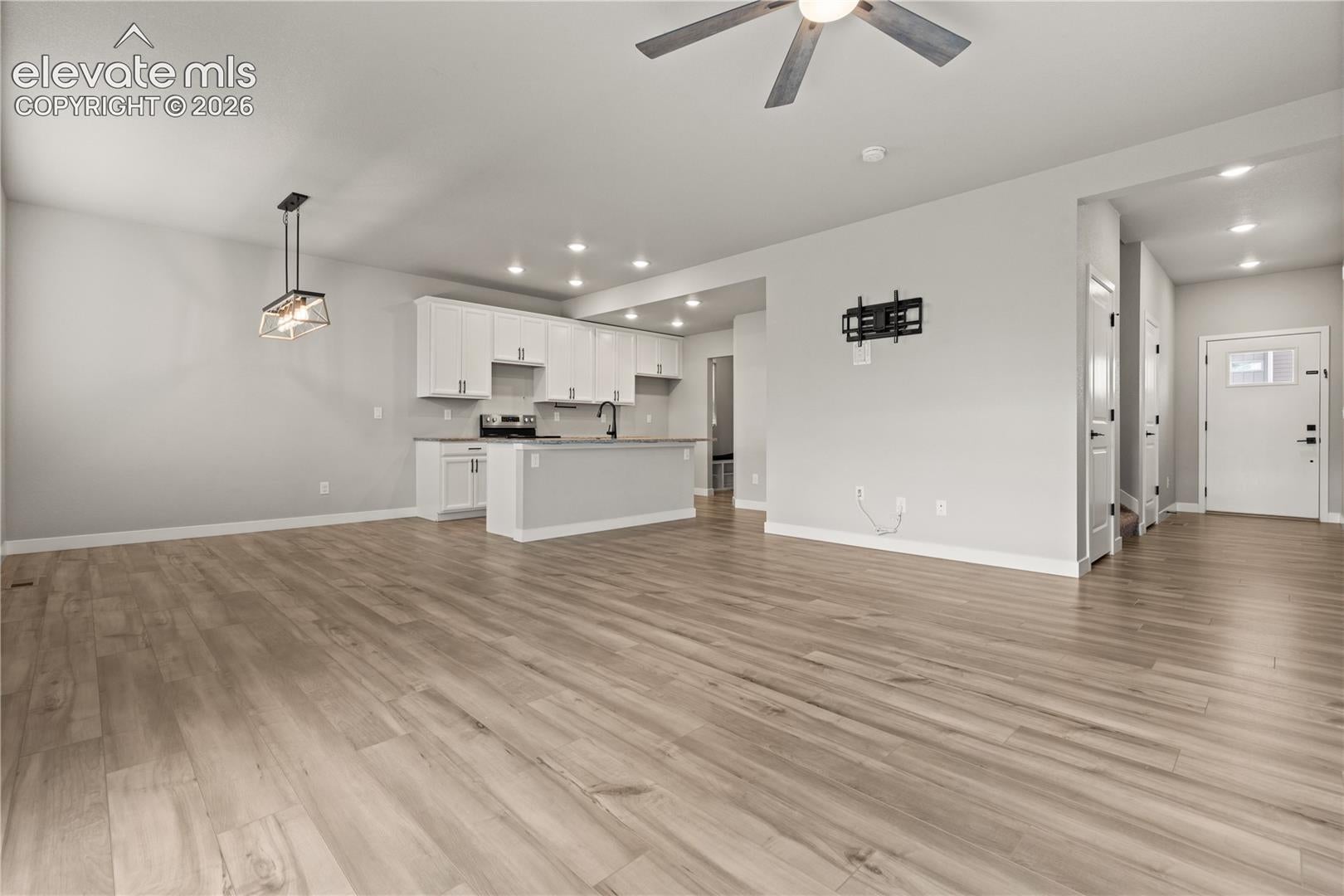 6175 Godwit Lane
